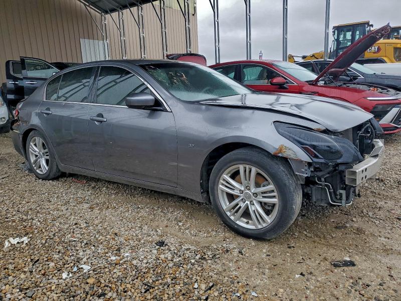 2015 INFINITI Q40 #3305430434