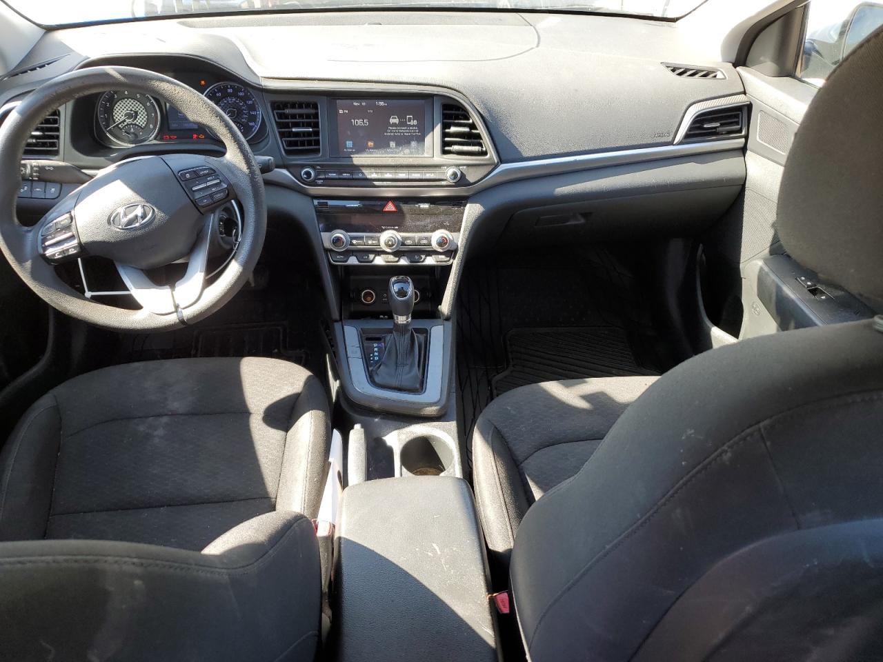 HYUNDAI ELANTRA SEL