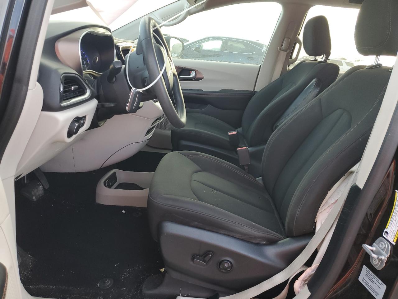 Lot #3305435447 2017 CHRYSLER PACIFICA L