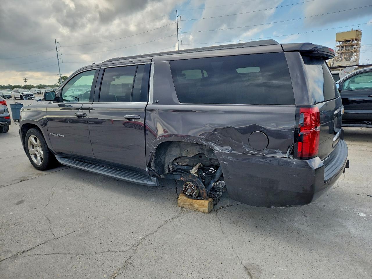CHEVROLET SUBURBAN C1500 LT