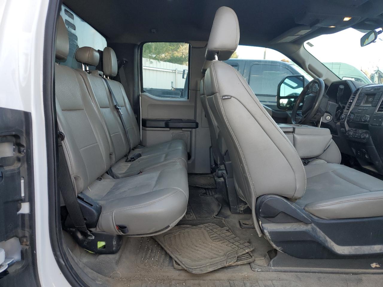 Lot #3302647104 2020 FORD F450 SUPER