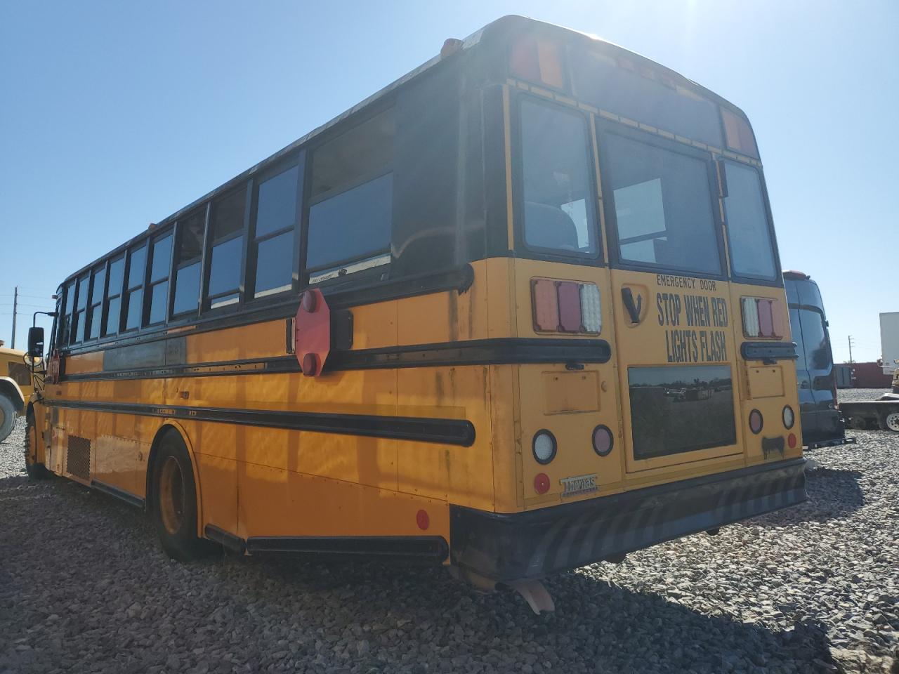 Lot #3287412363 2009 THOMABUSES SAF-T-LINER C2