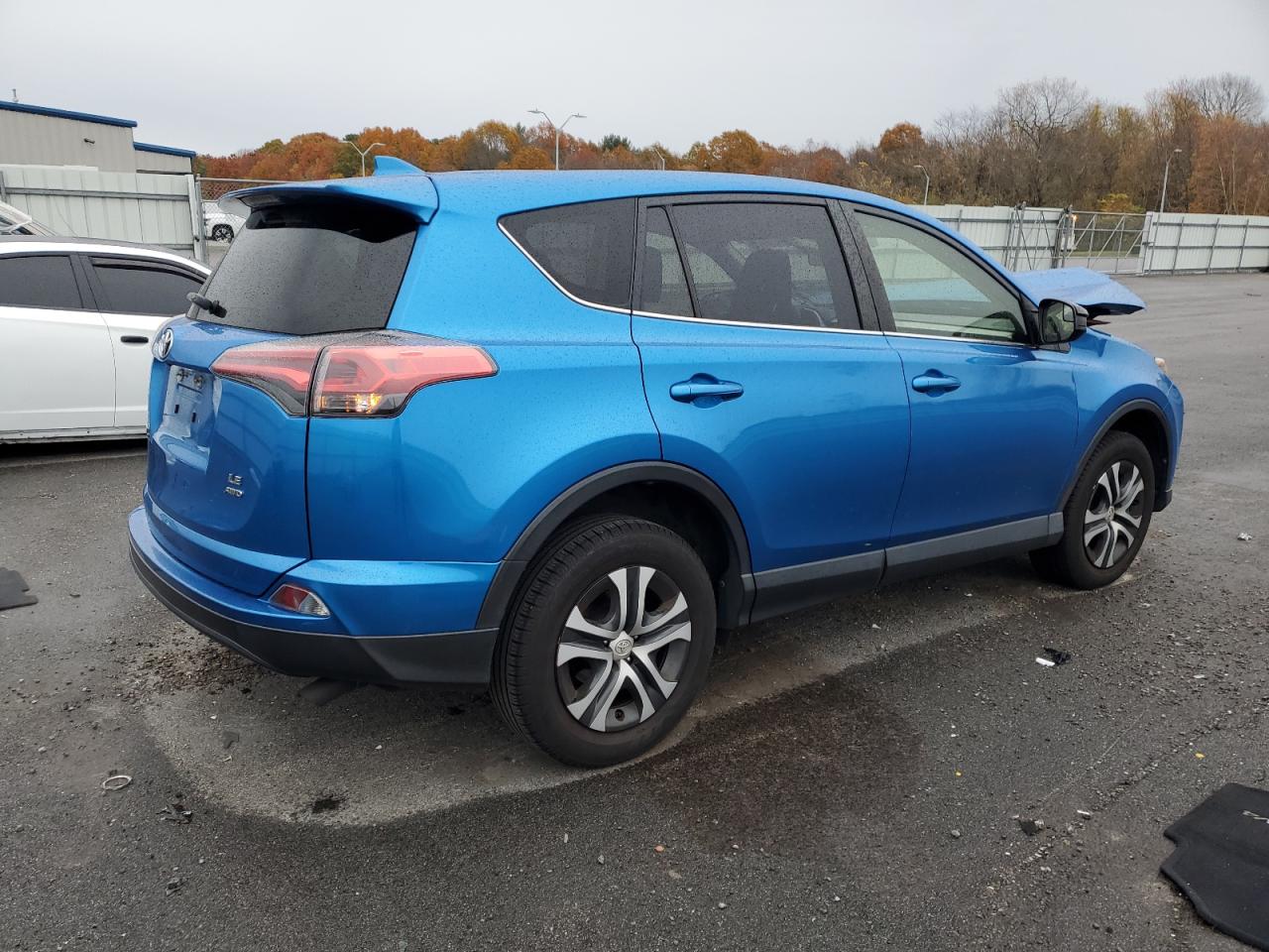 TOYOTA RAV4 LE