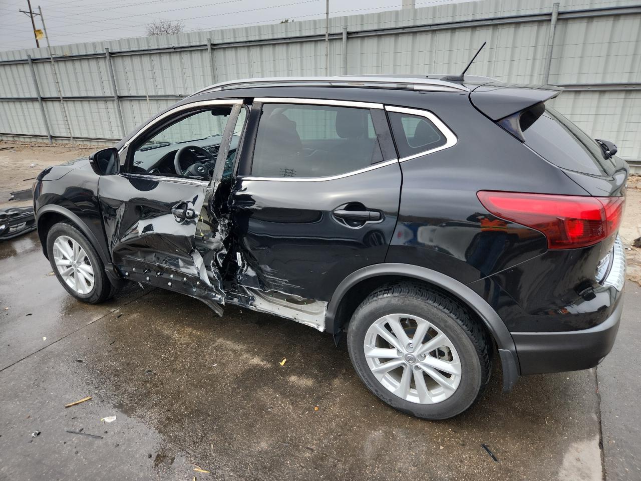 NISSAN ROGUE SPORT S