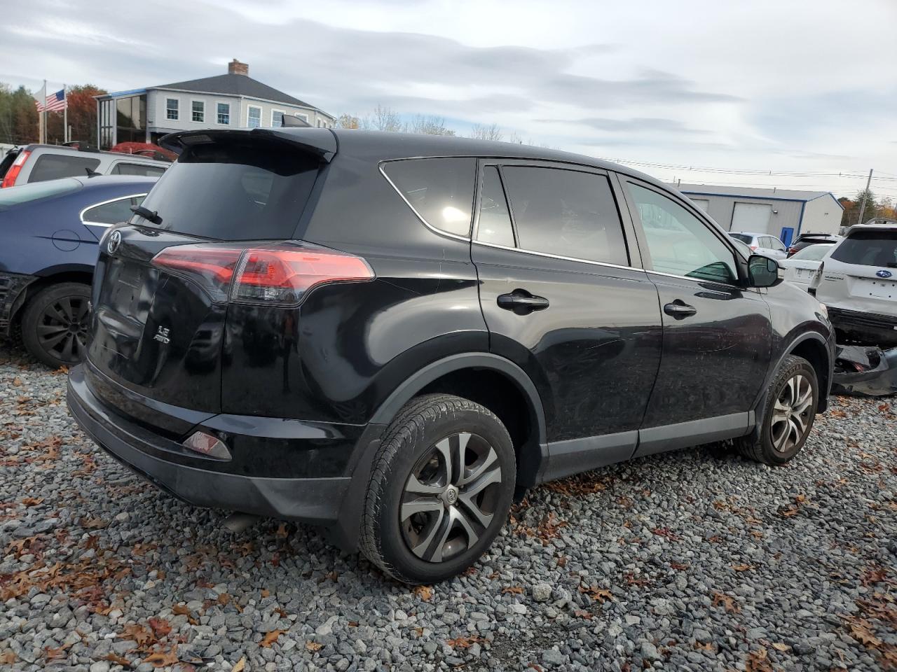 Lot #3316736404 2018 TOYOTA RAV4 LE