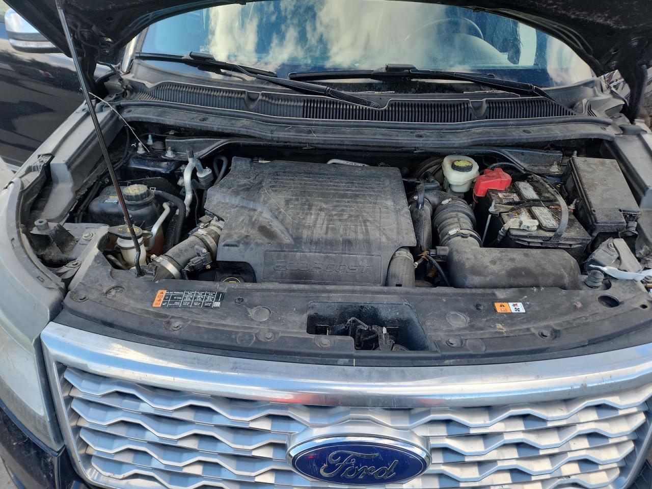 FORD EXPLORER PLATINUM