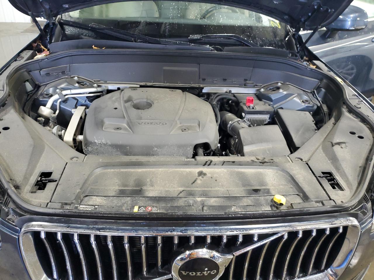 VOLVO XC90 T5 MOMENTUM