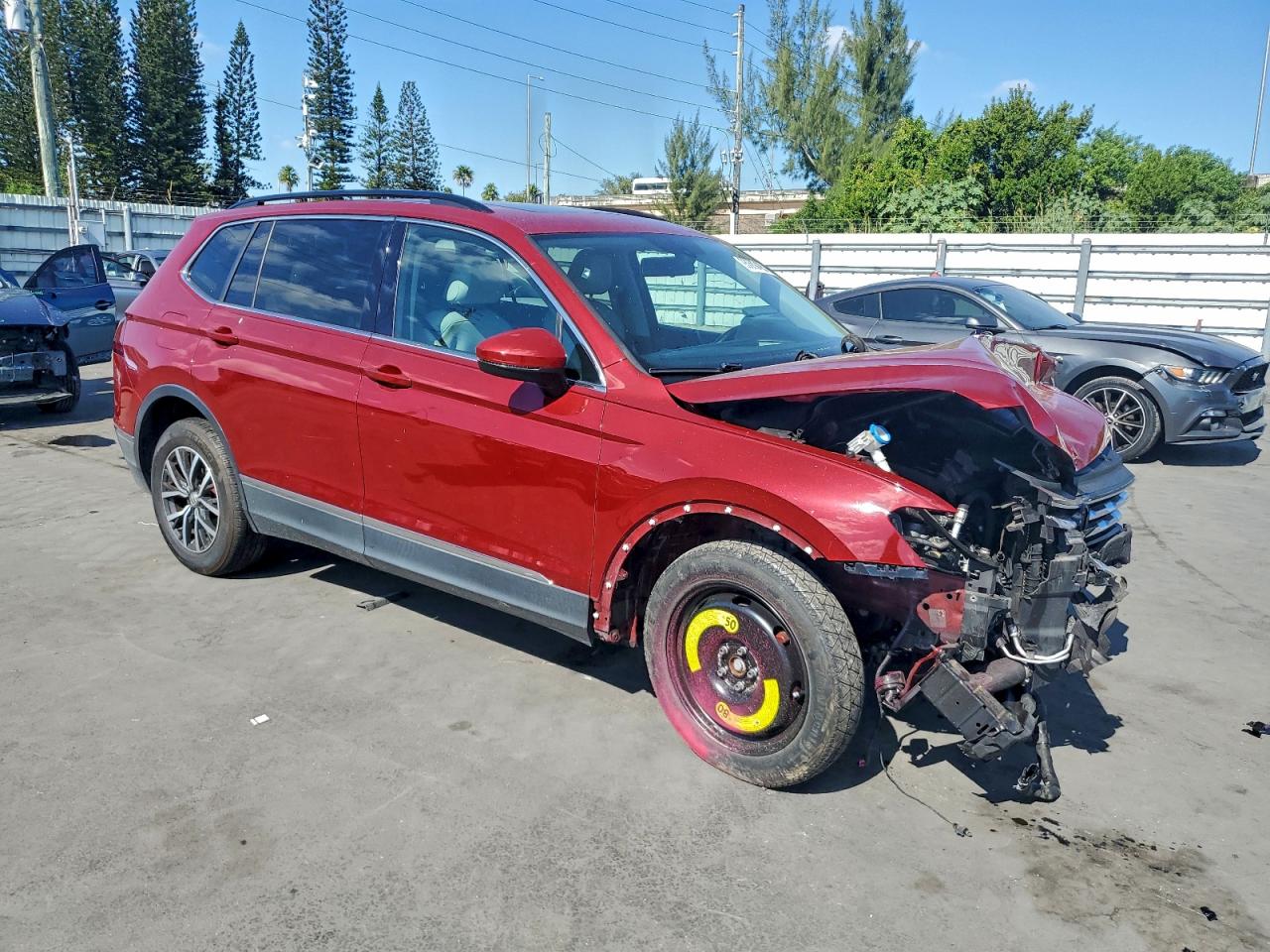 VOLKSWAGEN TIGUAN SE