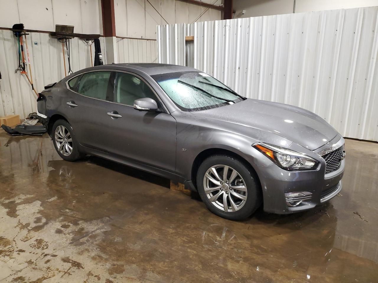 INFINITI Q70 3.7 LUXE