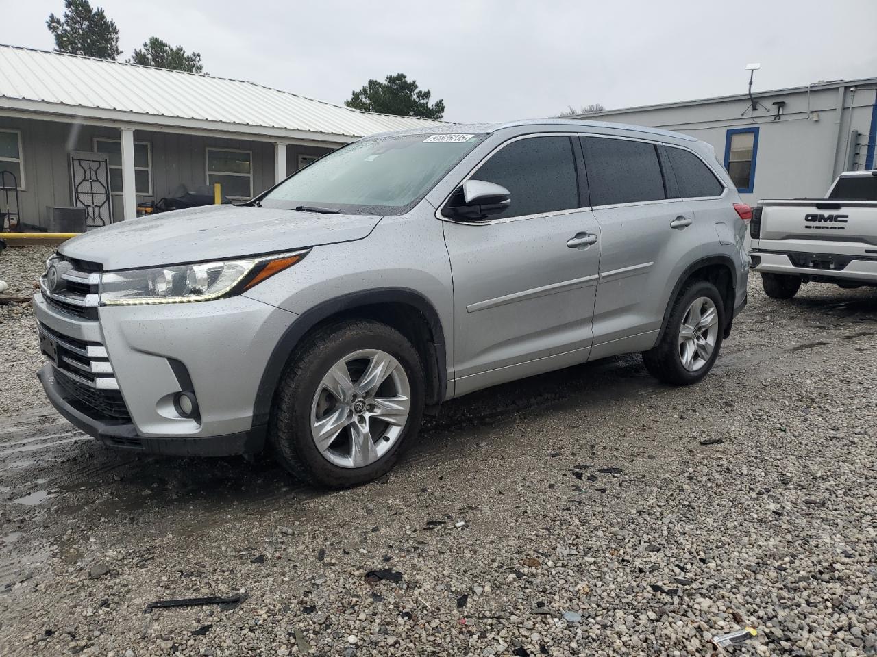 TOYOTA HIGHLANDER LIMITED