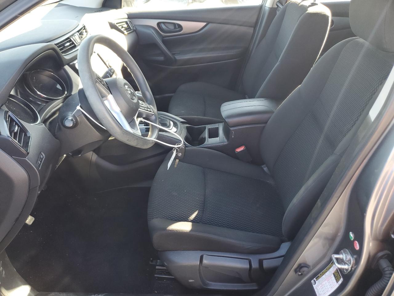 NISSAN ROGUE SPORT S