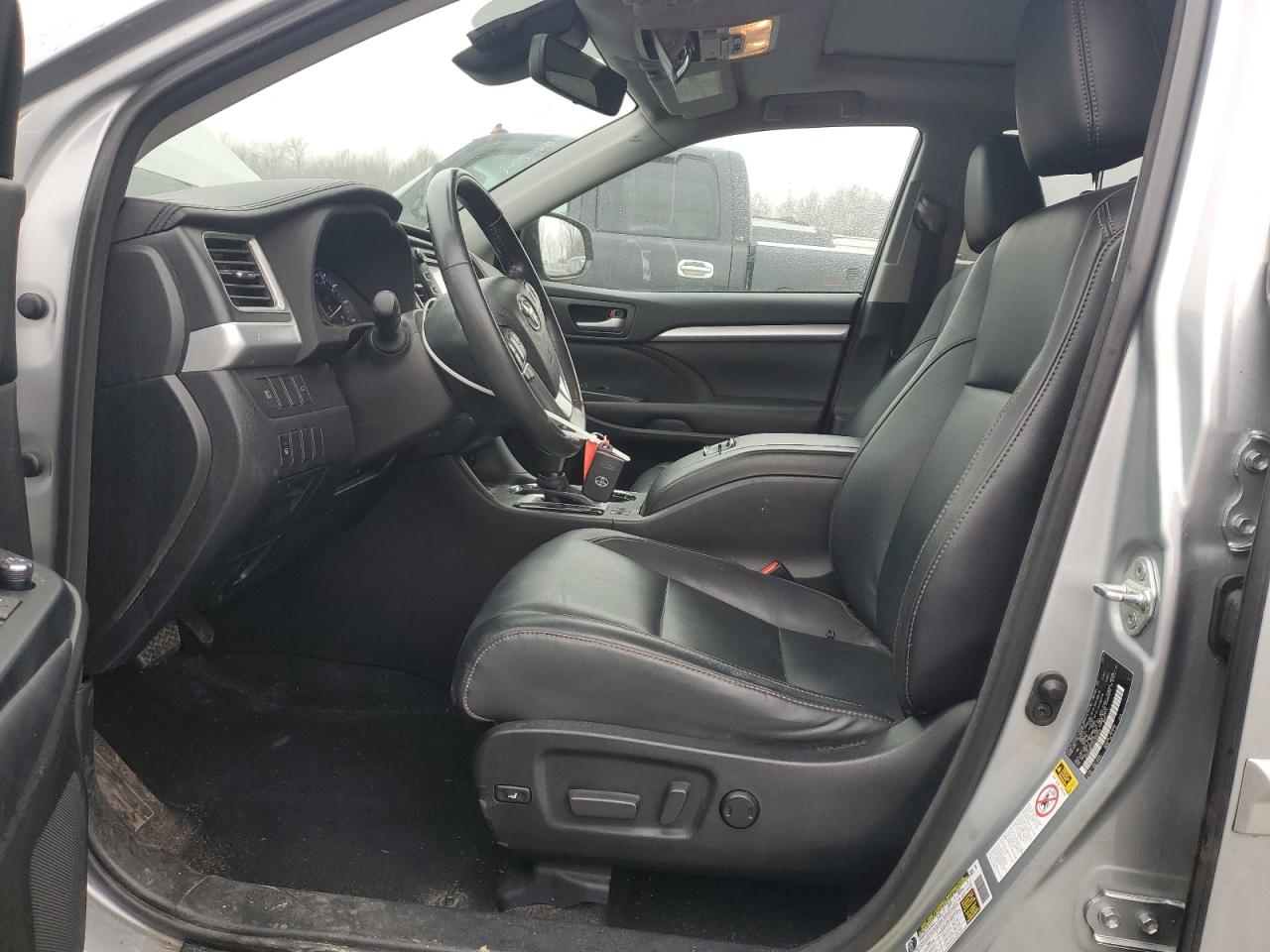 TOYOTA HIGHLANDER HYBRID