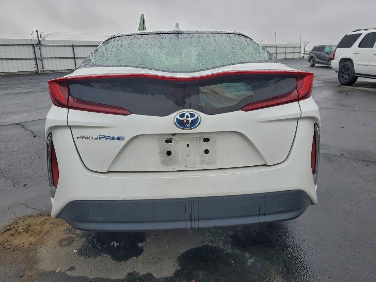 TOYOTA PRIUS PRIME LE