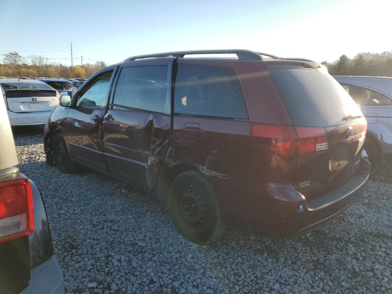 Lot #3312604183 2004 TOYOTA SIENNA CE