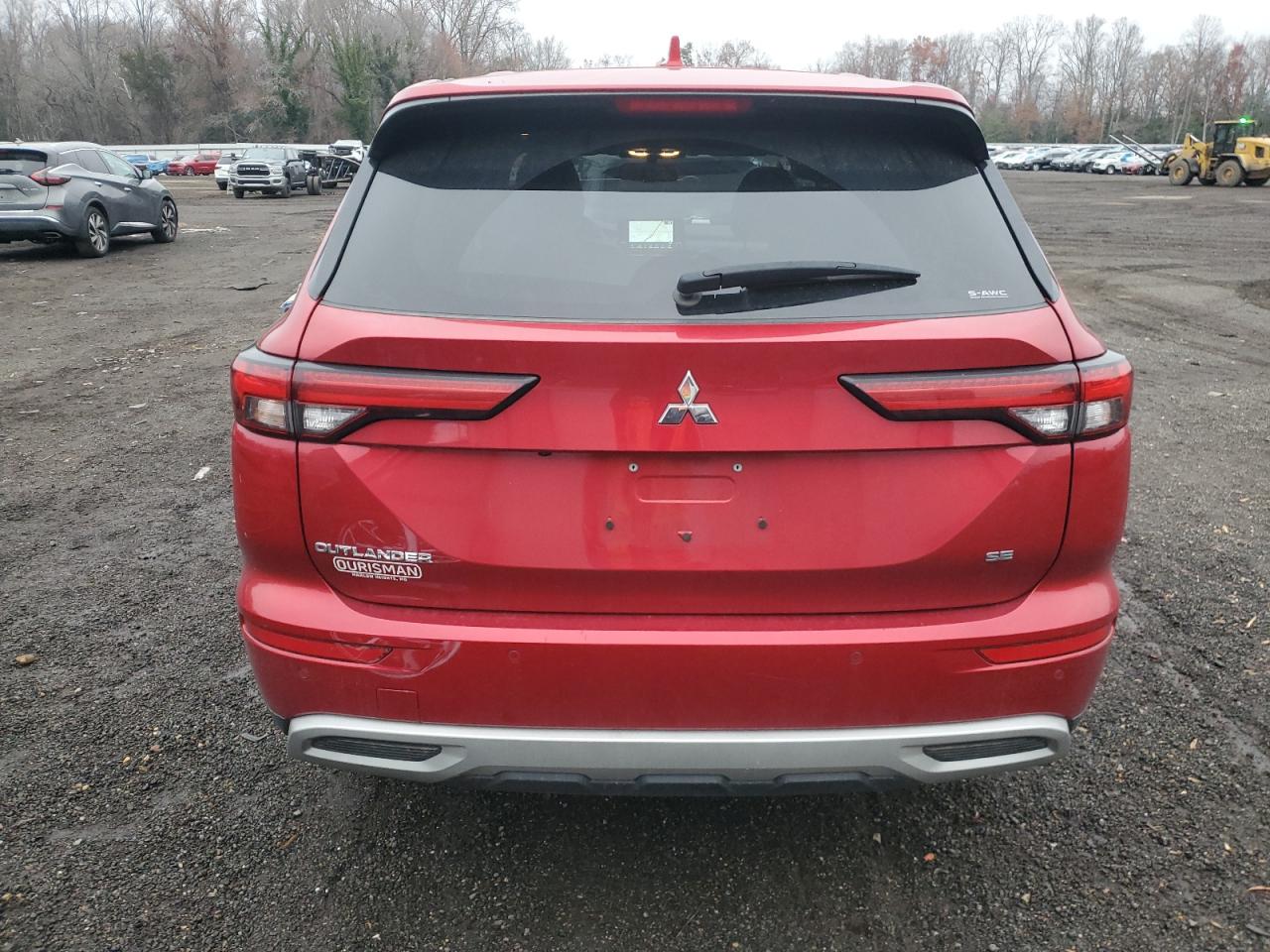 MITSUBISHI OUTLANDER SE