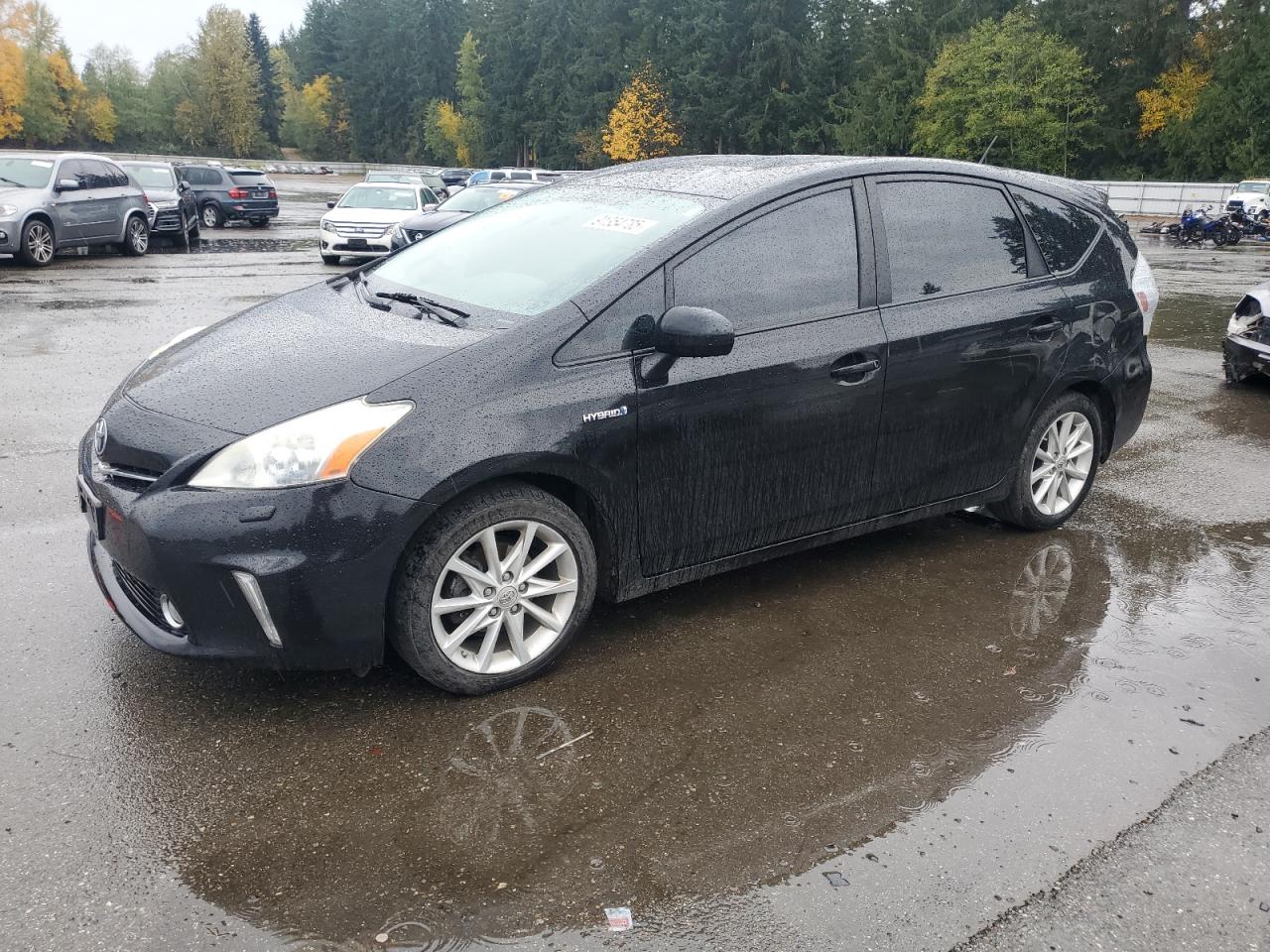 TOYOTA PRIUS V