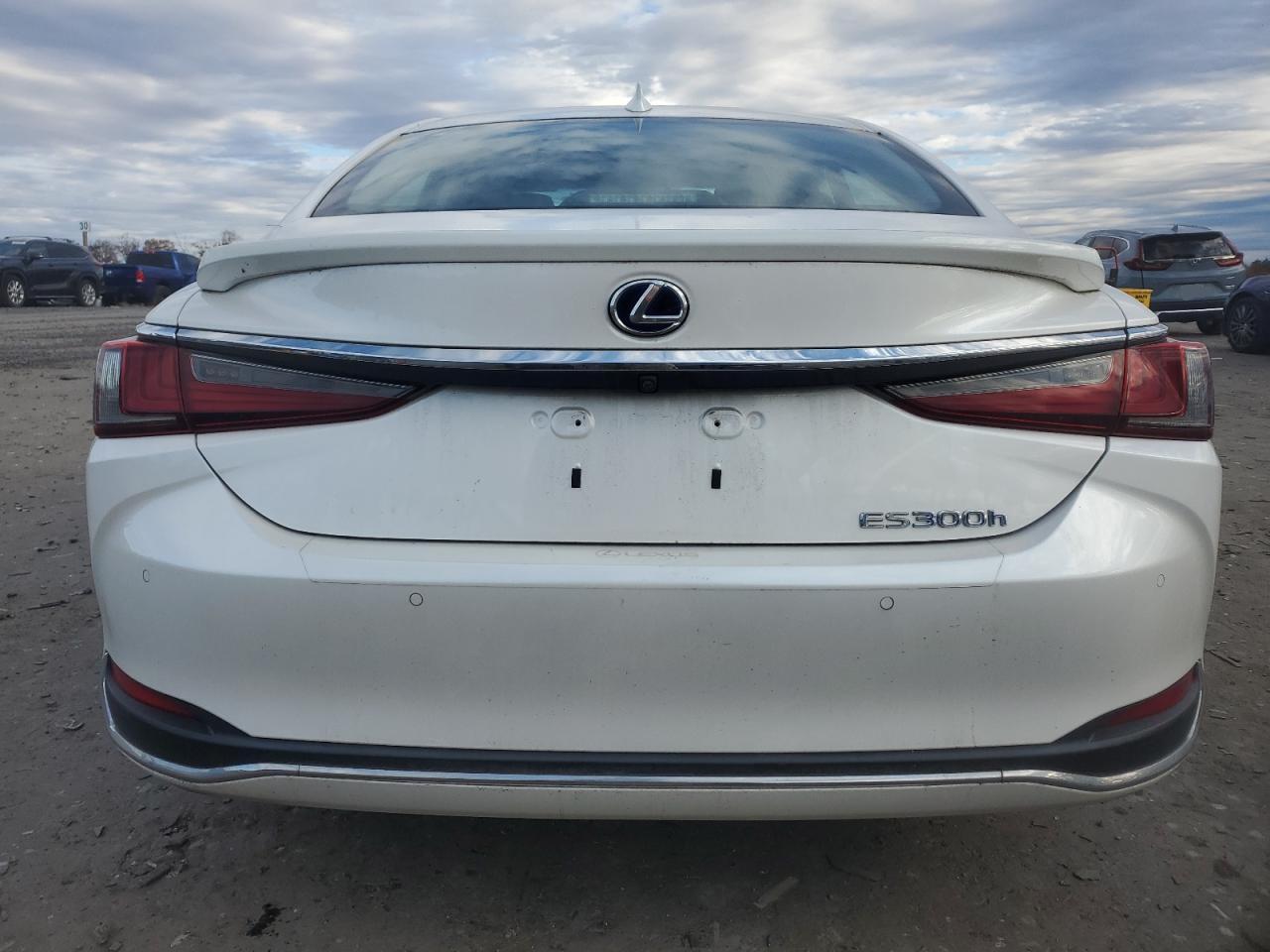 LEXUS ES 300H LUXURY