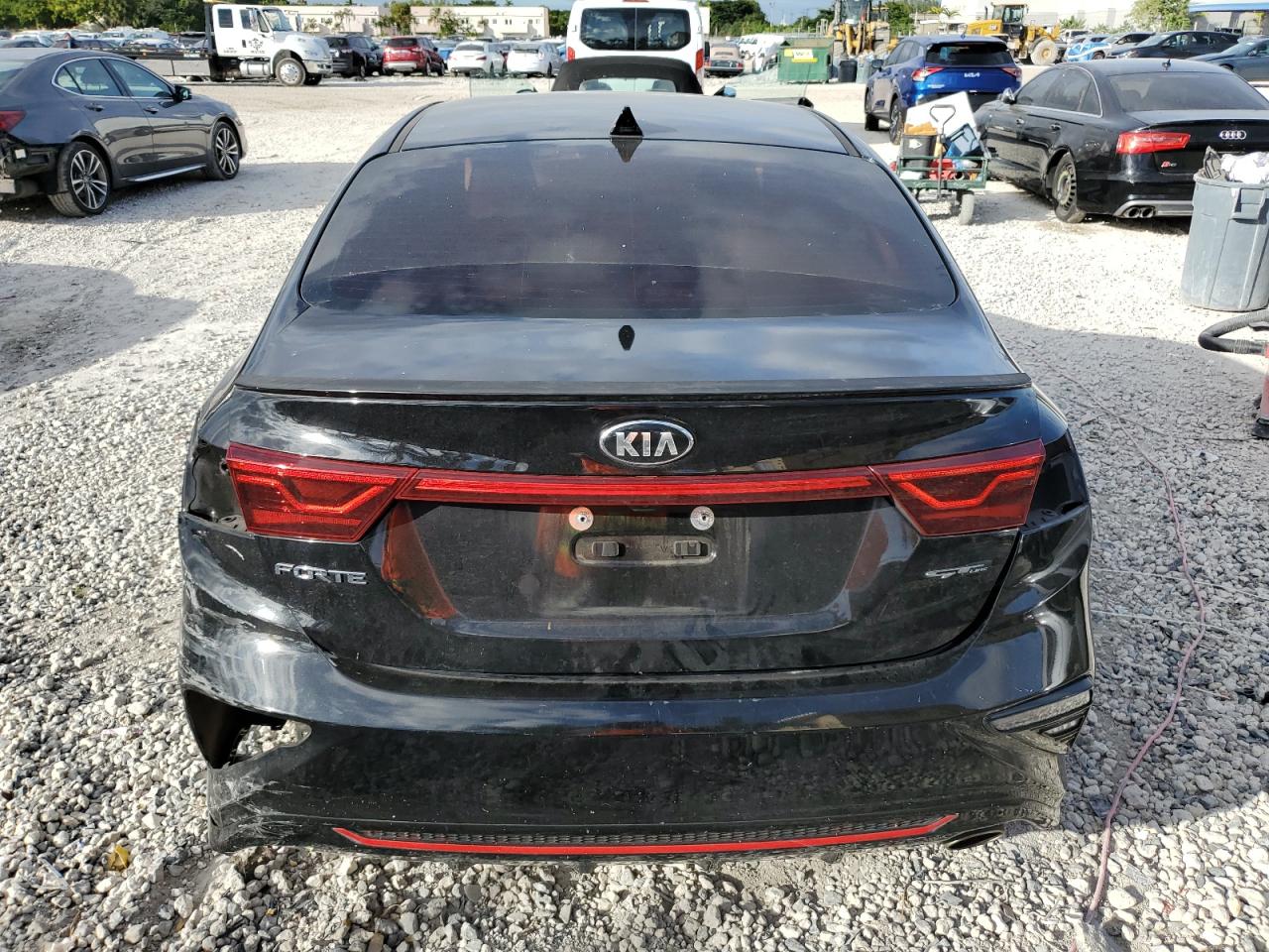 KIA FORTE GT LINE