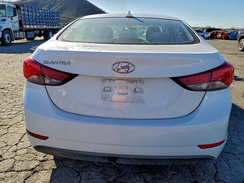 2016 HYUNDAI ELANTRA SE #3302930617