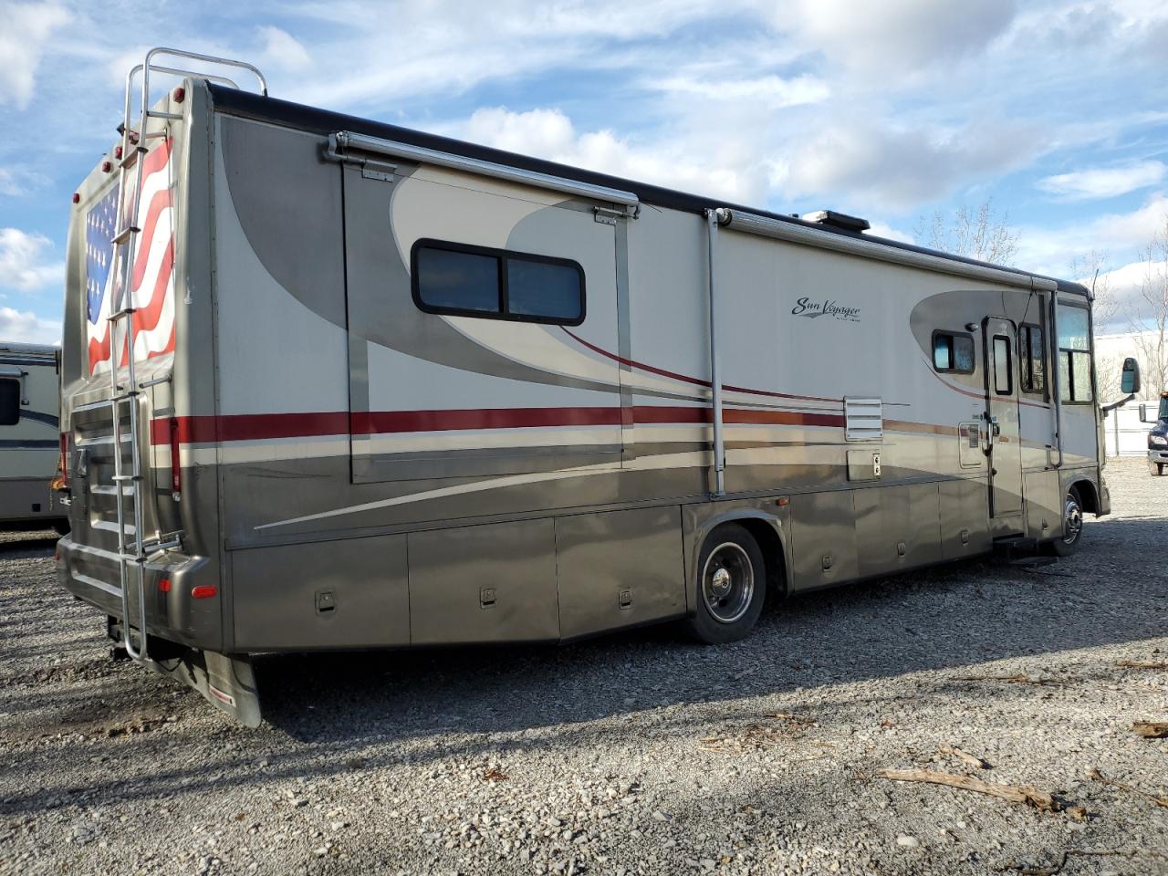 Lot #3293292435 2004 WORKHORSE CUSTOM CHASSIS MOTORHOME