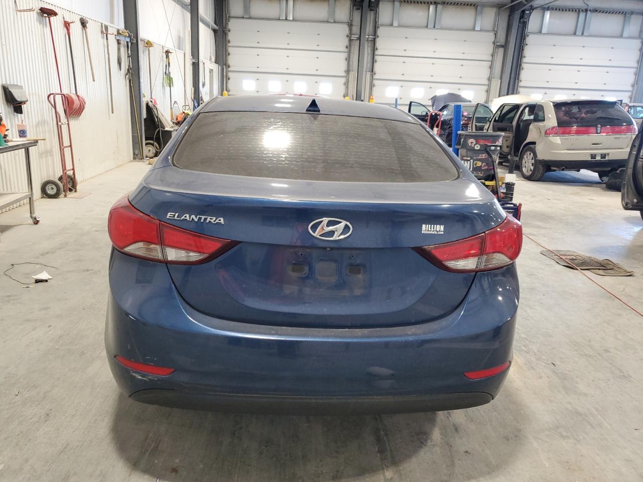 HYUNDAI ELANTRA SE