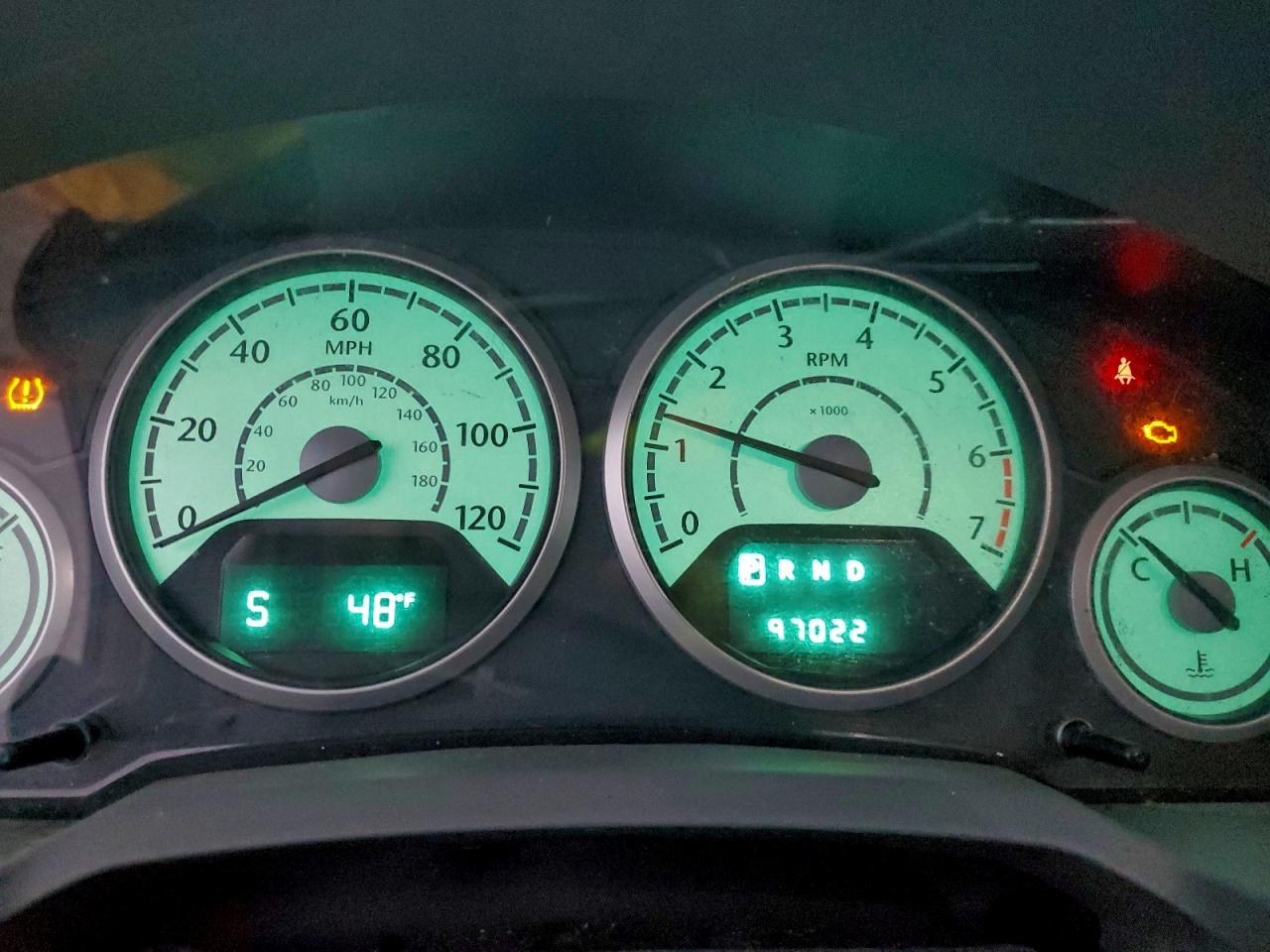 Lot #3302772400 2008 CHRYSLER TOWN & COU