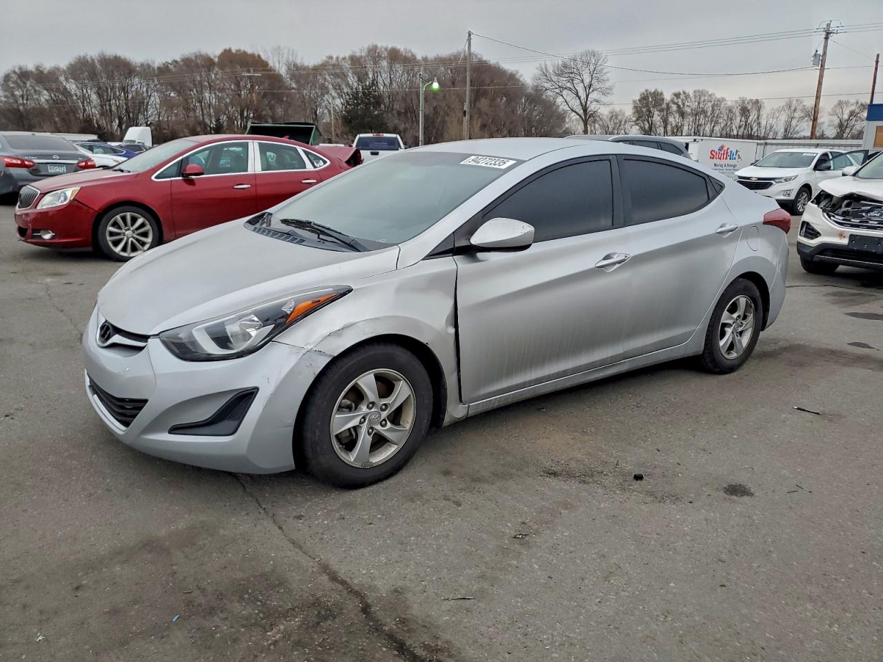 HYUNDAI ELANTRA SE