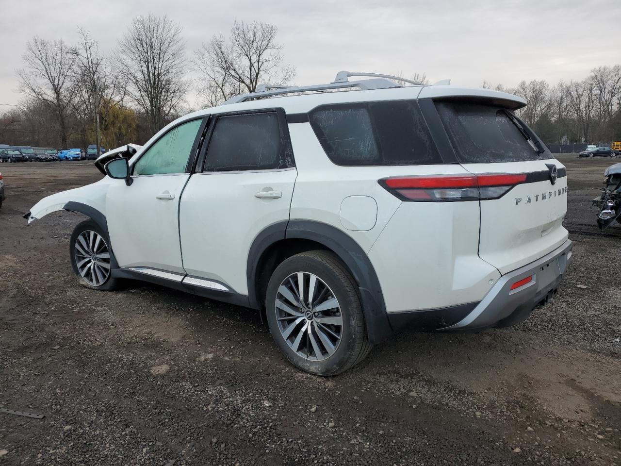 NISSAN PATHFINDER PLATINUM