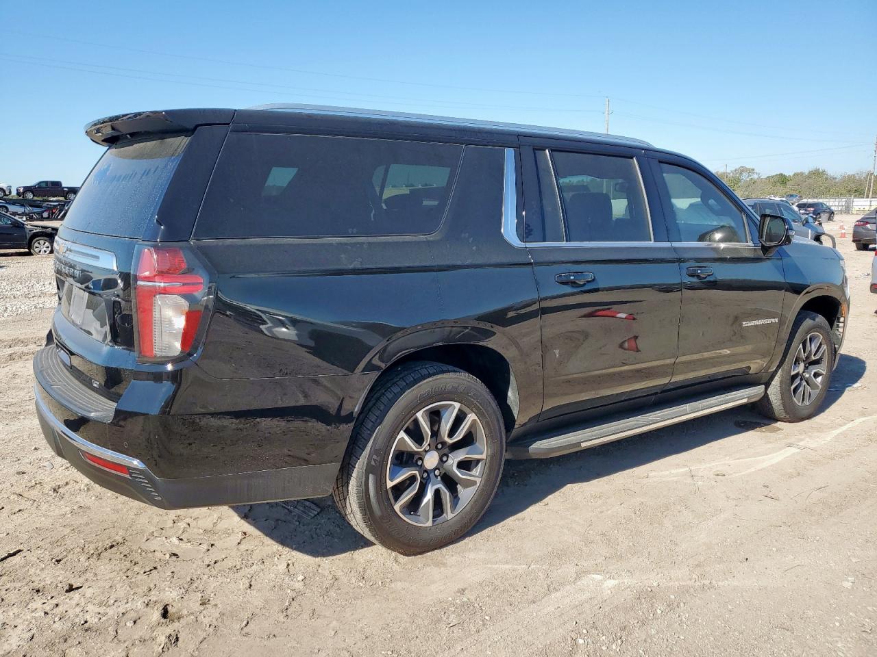 CHEVROLET SUBURBAN C1500 LT