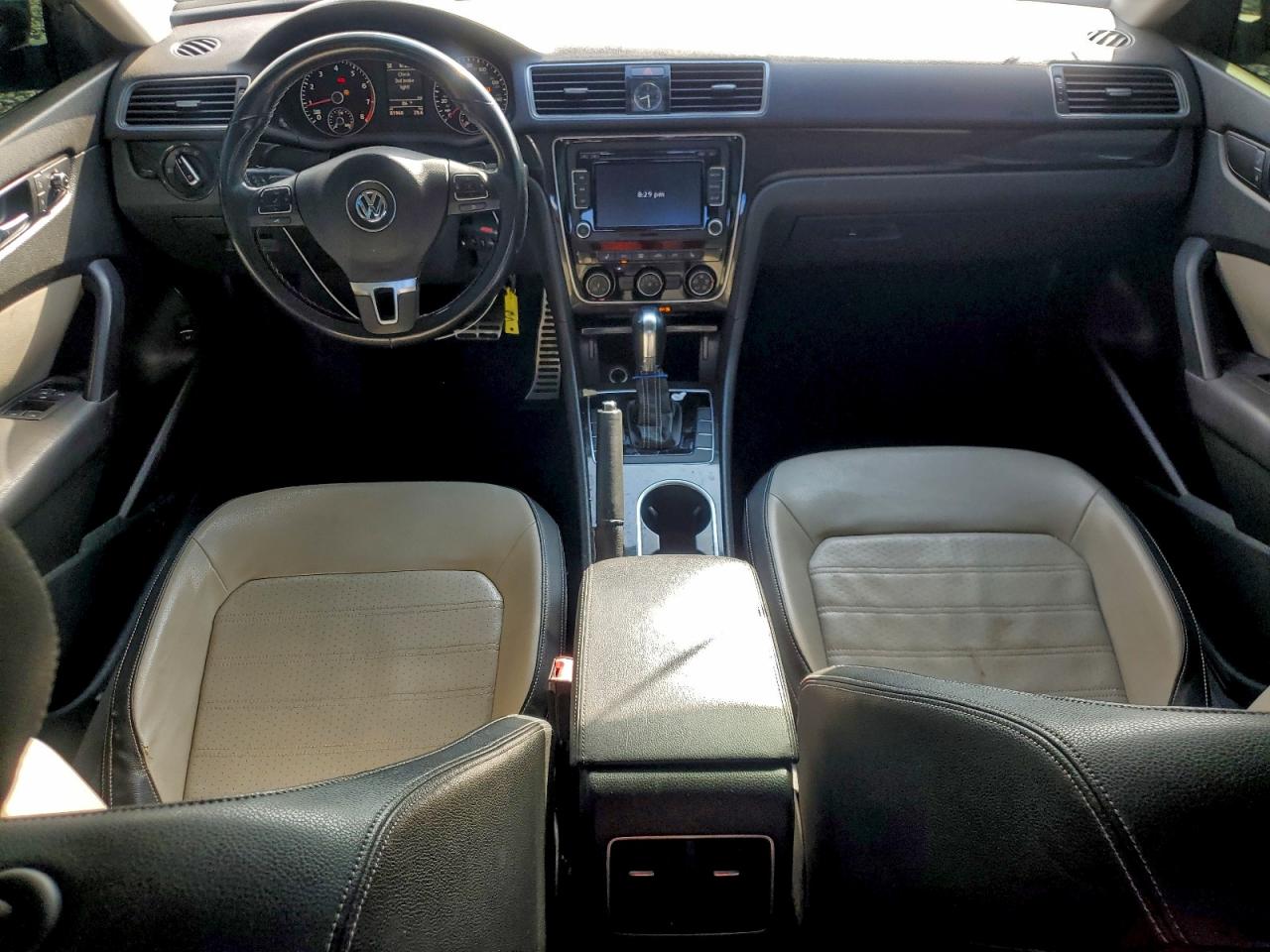 VOLKSWAGEN PASSAT SE