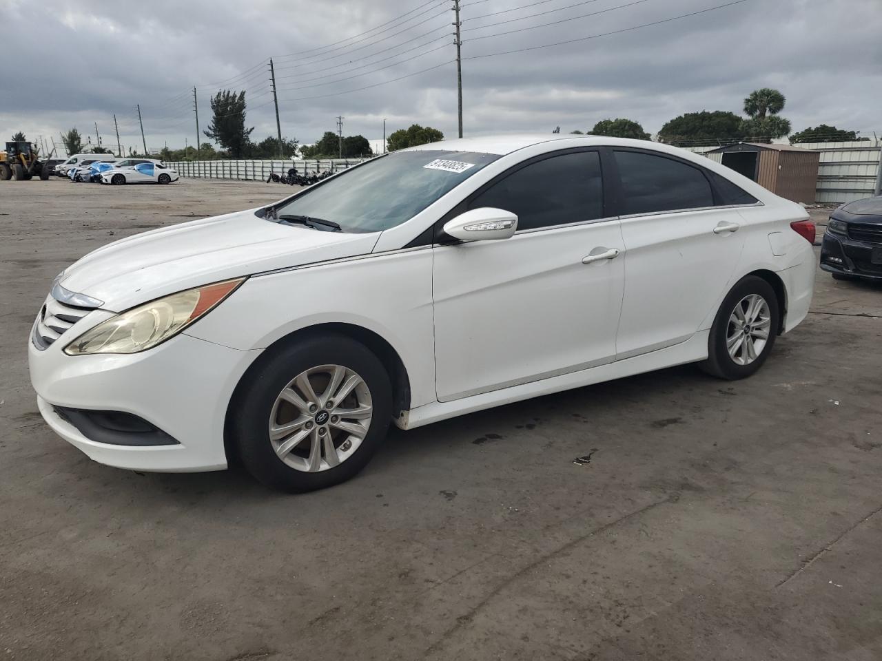 Lot #3311523249 2014 HYUNDAI SONATA GLS
