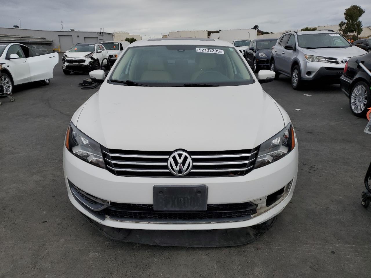 VOLKSWAGEN PASSAT SE