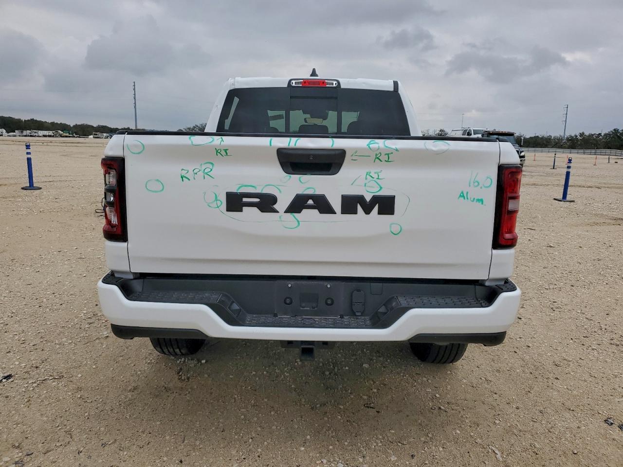 RAM 1500 TRADESMAN