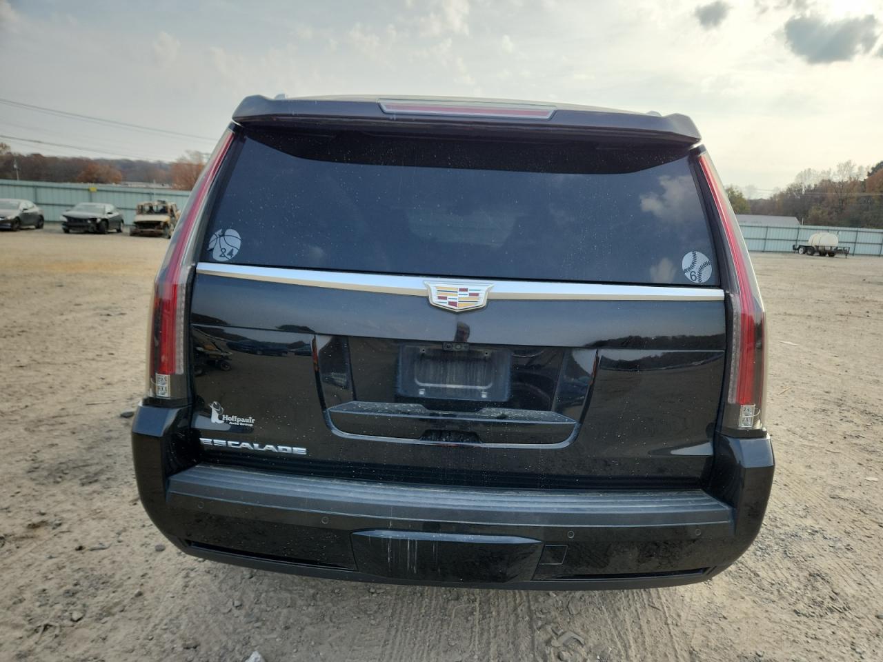 CADILLAC ESCALADE PREMIUM LUXURY
