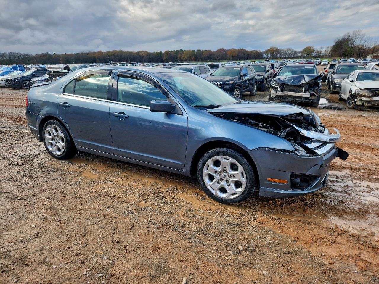 FORD FUSION SE