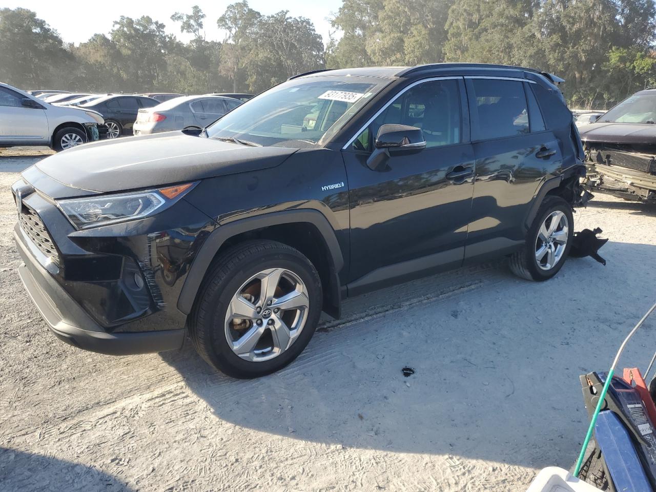 TOYOTA RAV4 XLE PREMIUM