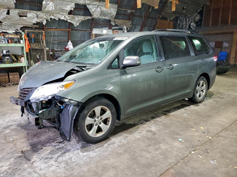 2014 TOYOTA SIENNA LE #3302699075