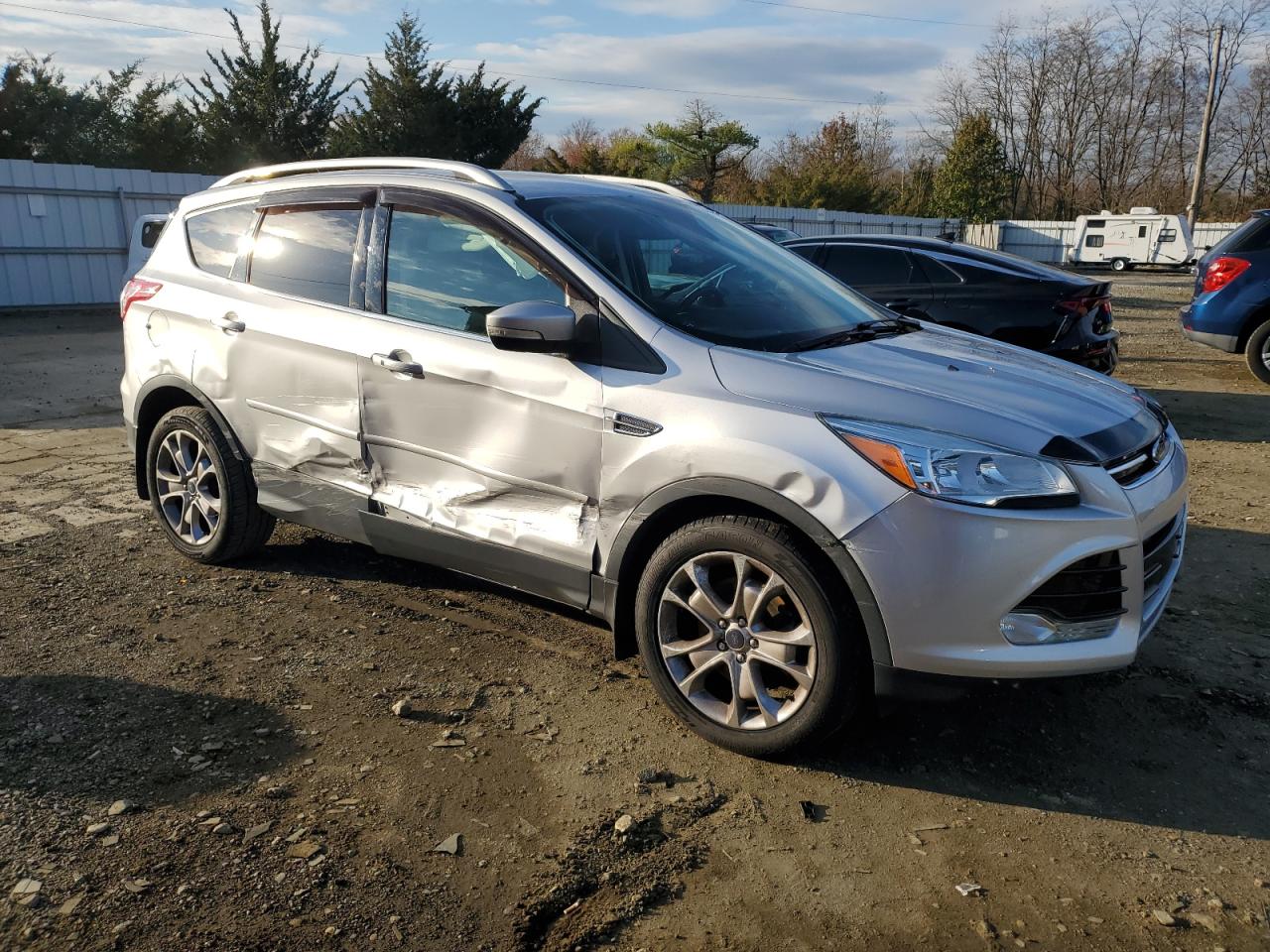 FORD ESCAPE TITANIUM