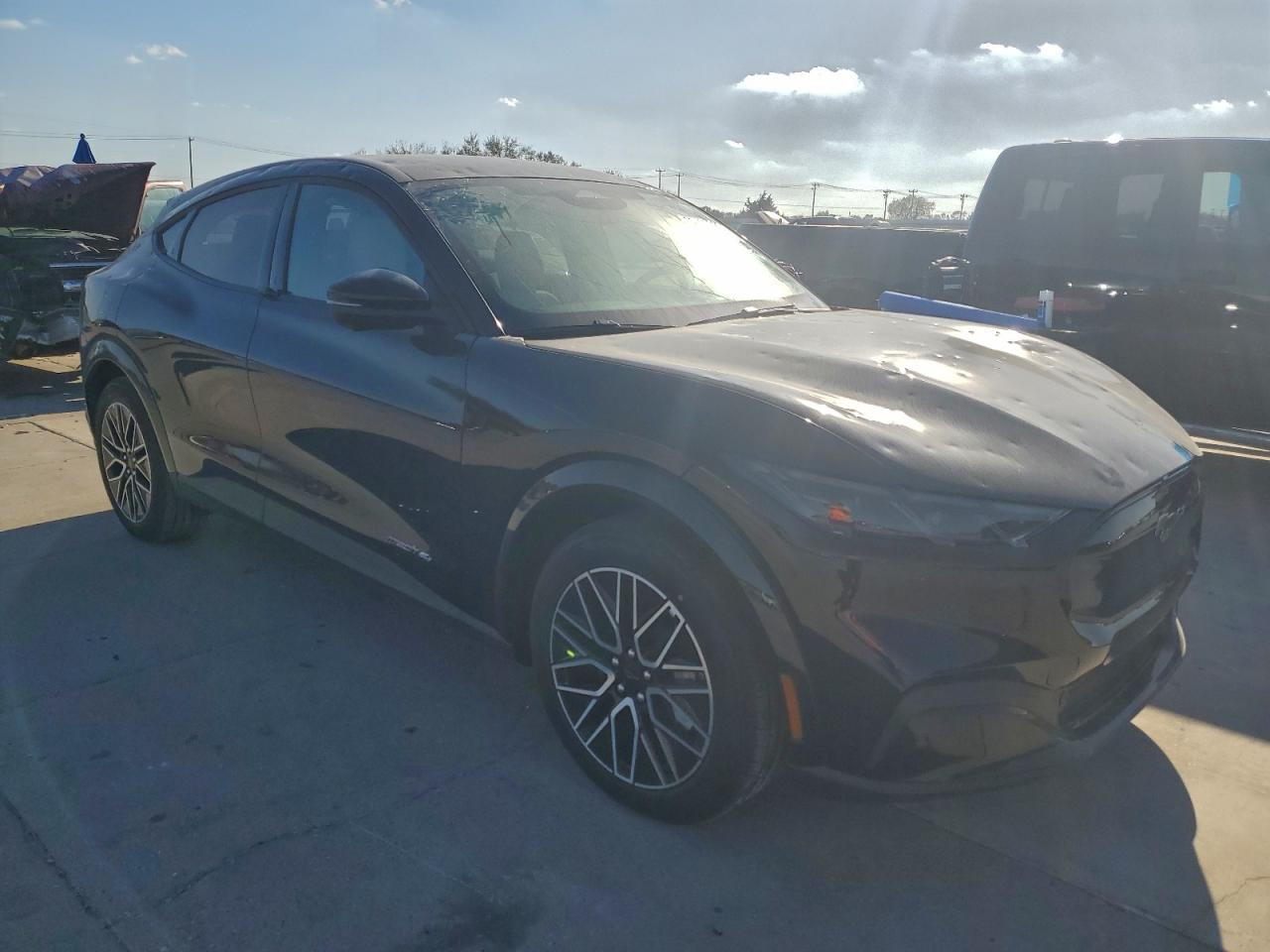 FORD MUSTANG PREMIUM