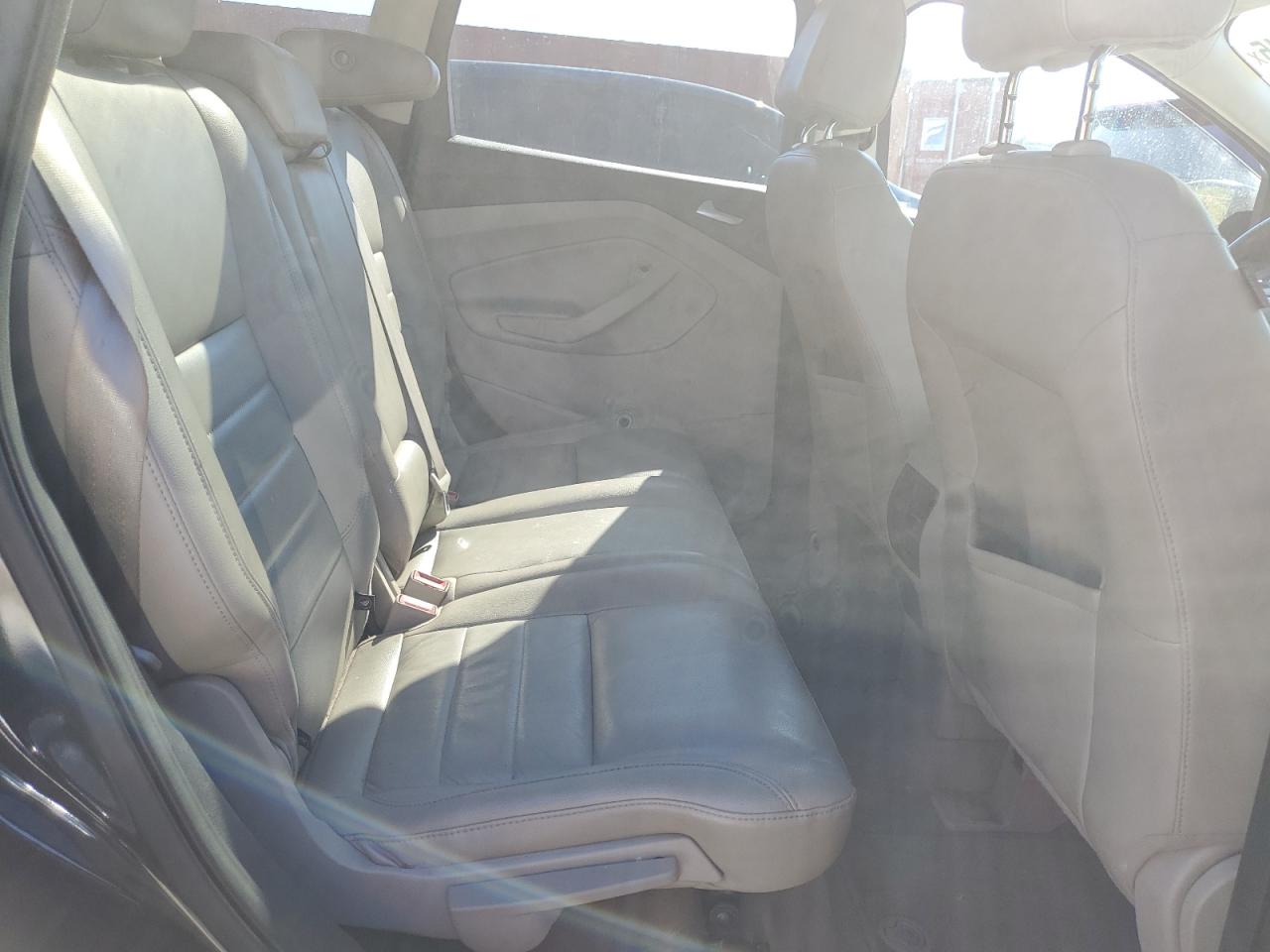 FORD ESCAPE TITANIUM