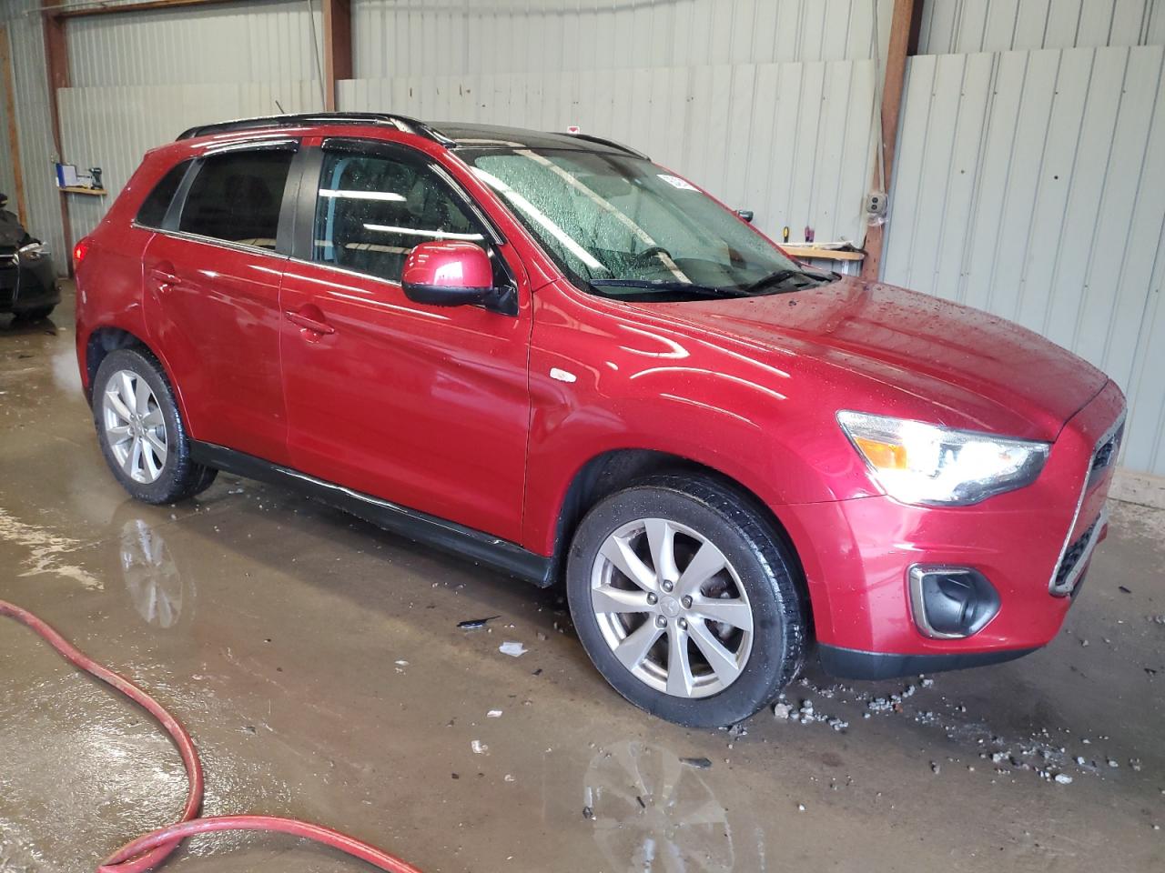 MITSUBISHI OUTLANDER SE