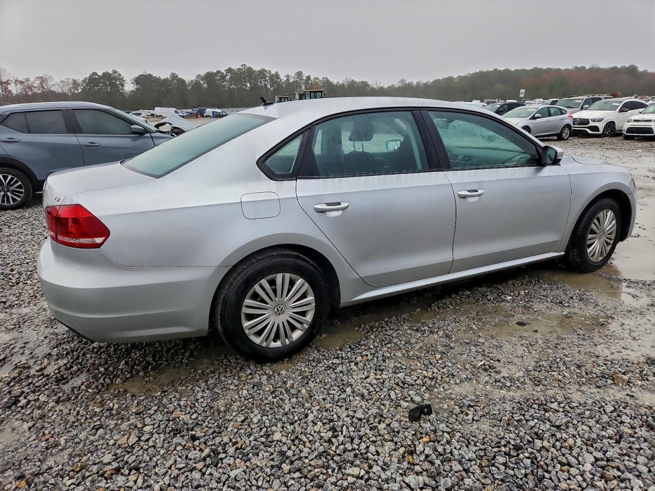 VOLKSWAGEN PASSAT S