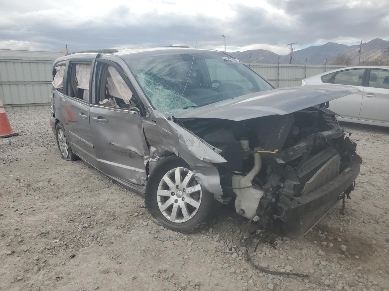 CHRYSLER TOWN & COUNTRY TOURING