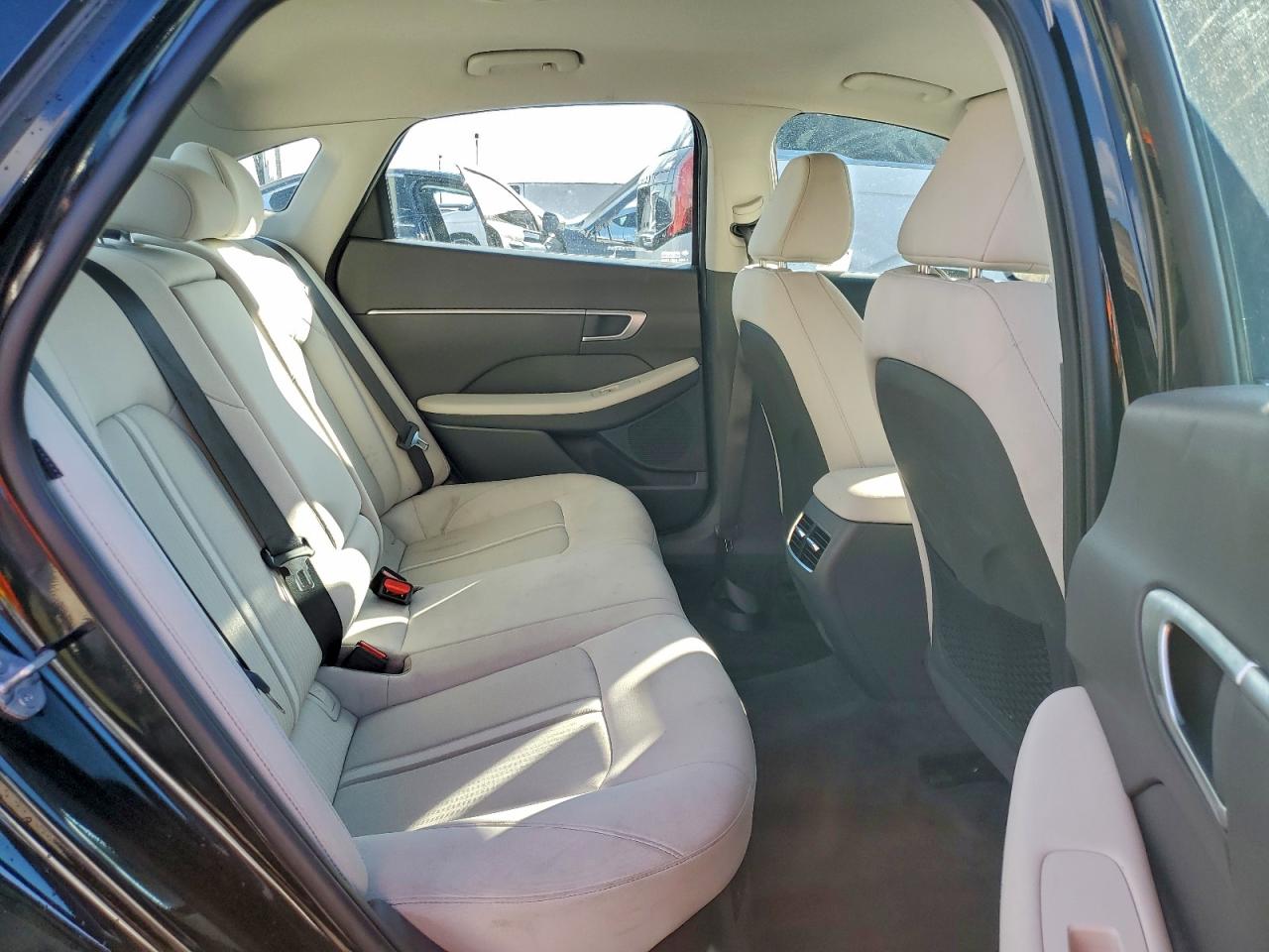 HYUNDAI SONATA HYBRID