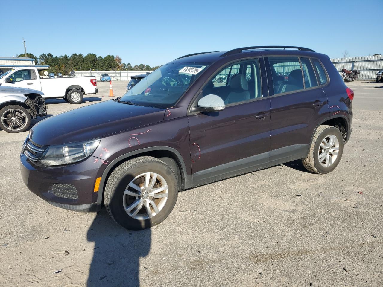 VOLKSWAGEN TIGUAN S