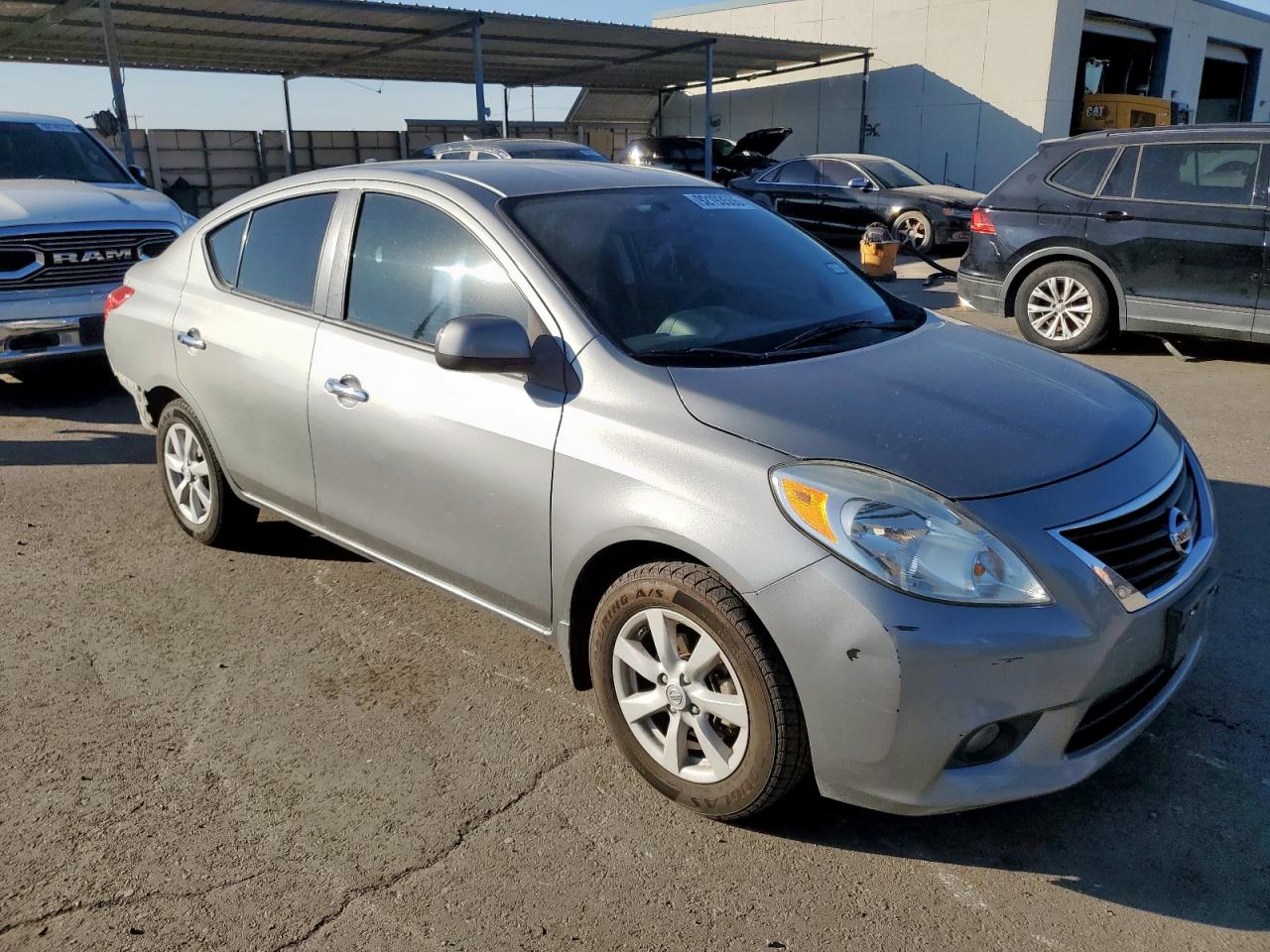NISSAN VERSA S