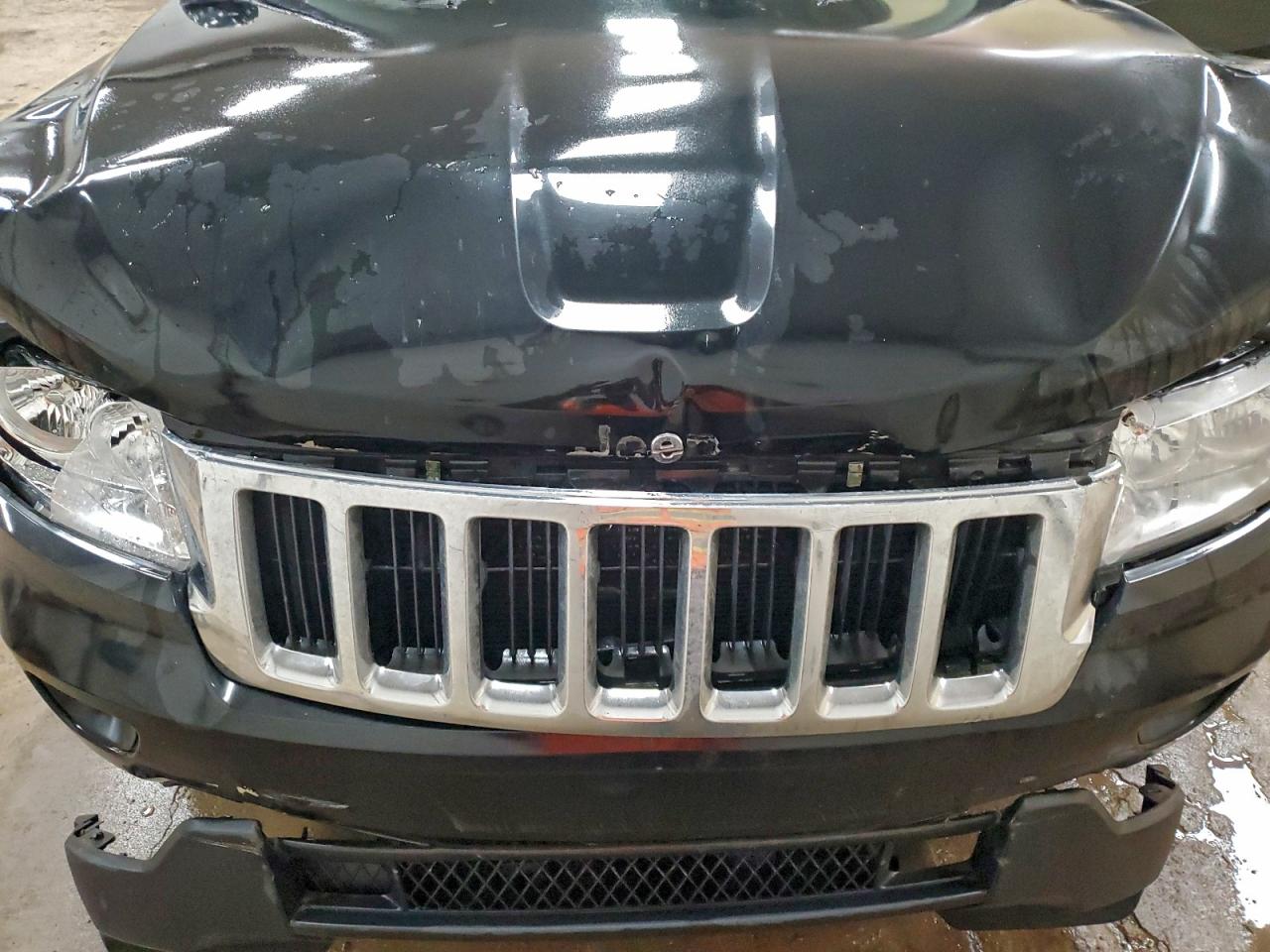 JEEP GRAND CHEROKEE LAREDO