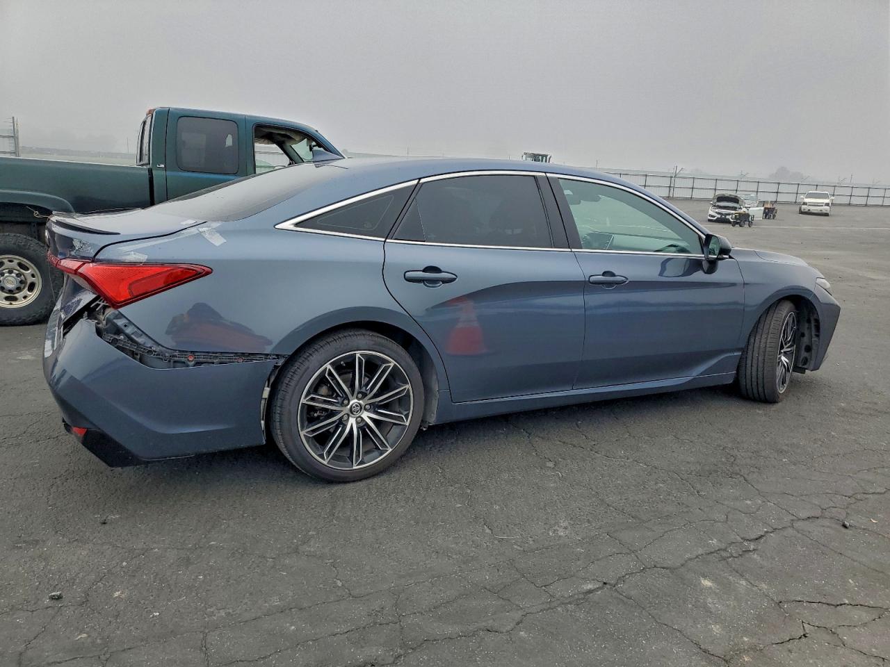 Lot #3312734211 2019 TOYOTA AVALON XLE