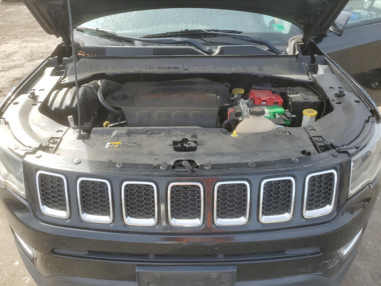 Lot #3302748049 2019 JEEP COMPASS LI