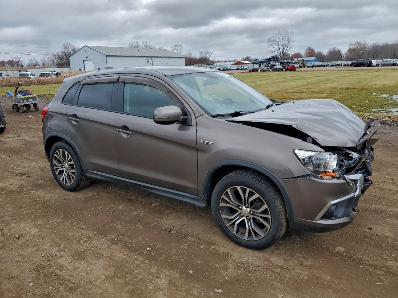 MITSUBISHI OUTLANDER ES